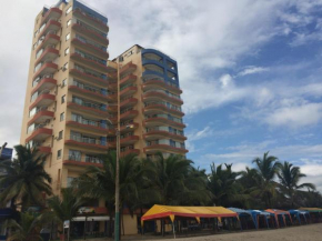 Гостиница Apartamento en Atacames con vista al mar  Атакамес